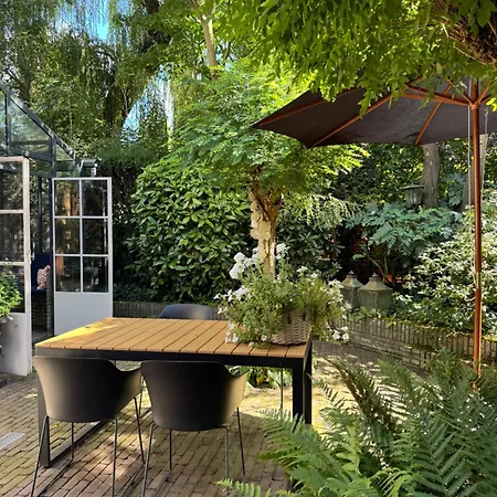 Bed & Breakfast Bij Germaine 3*