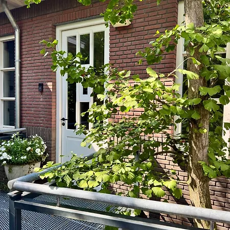 Bij Germaine Bed & Breakfast 3*