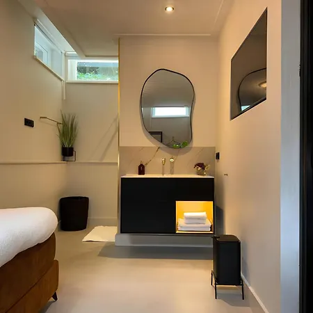 Bij Germaine Bed & Breakfast 3*